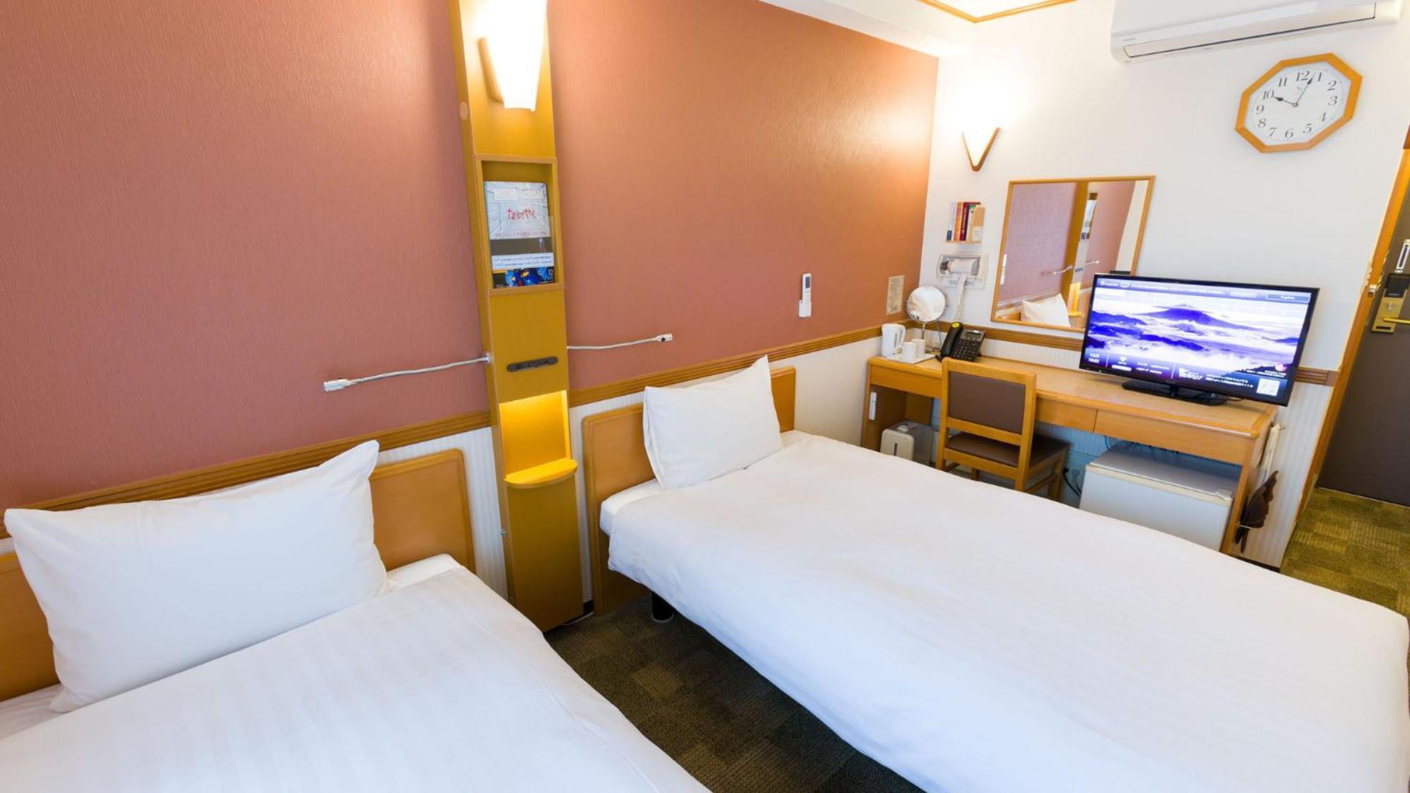 Toyoko Inn Kanazawa Kenrokuen Korimbo Стая снимка