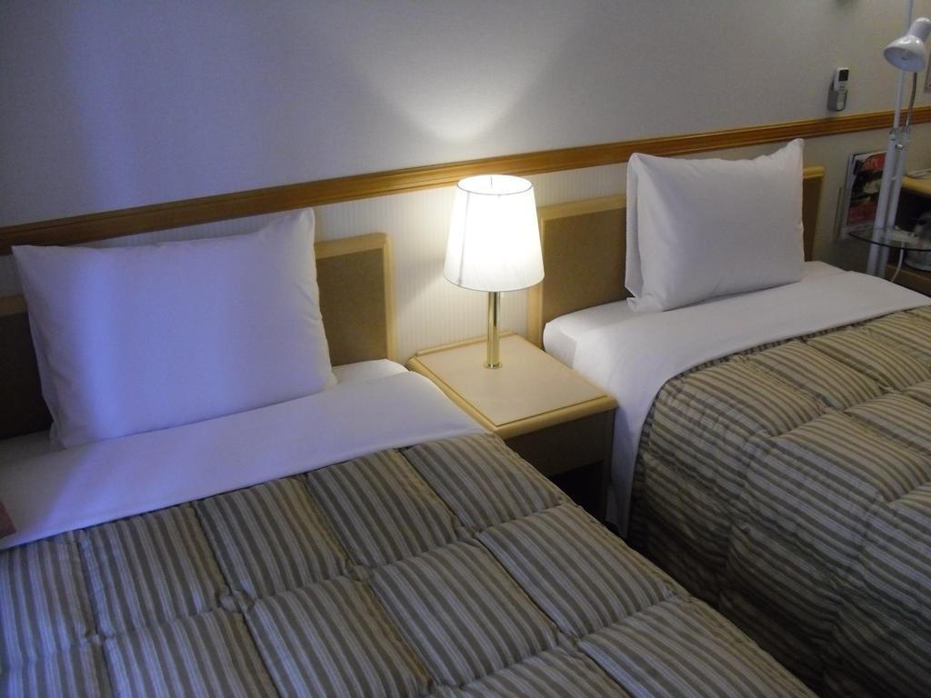 Toyoko Inn Kanazawa Kenrokuen Korimbo Екстериор снимка